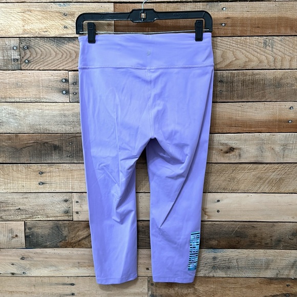 Peloton Essential Mid-Rise Women’s Capri - Picture 5 of 8